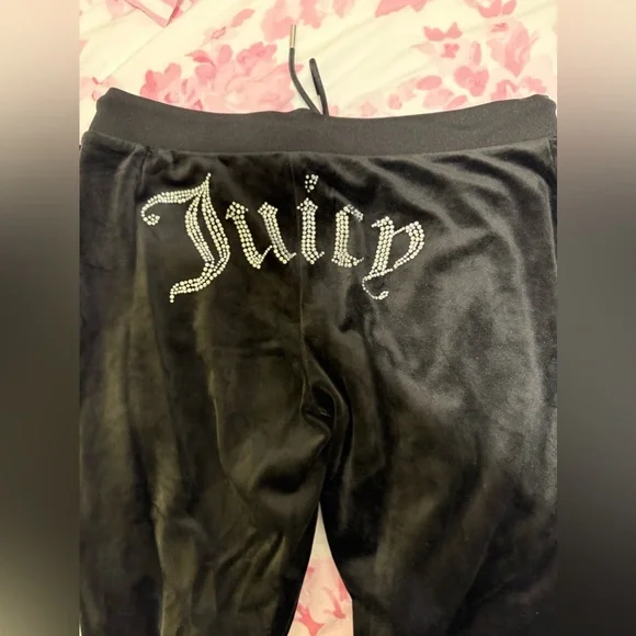 Juicy Sweatpants - Picture 1 of 2